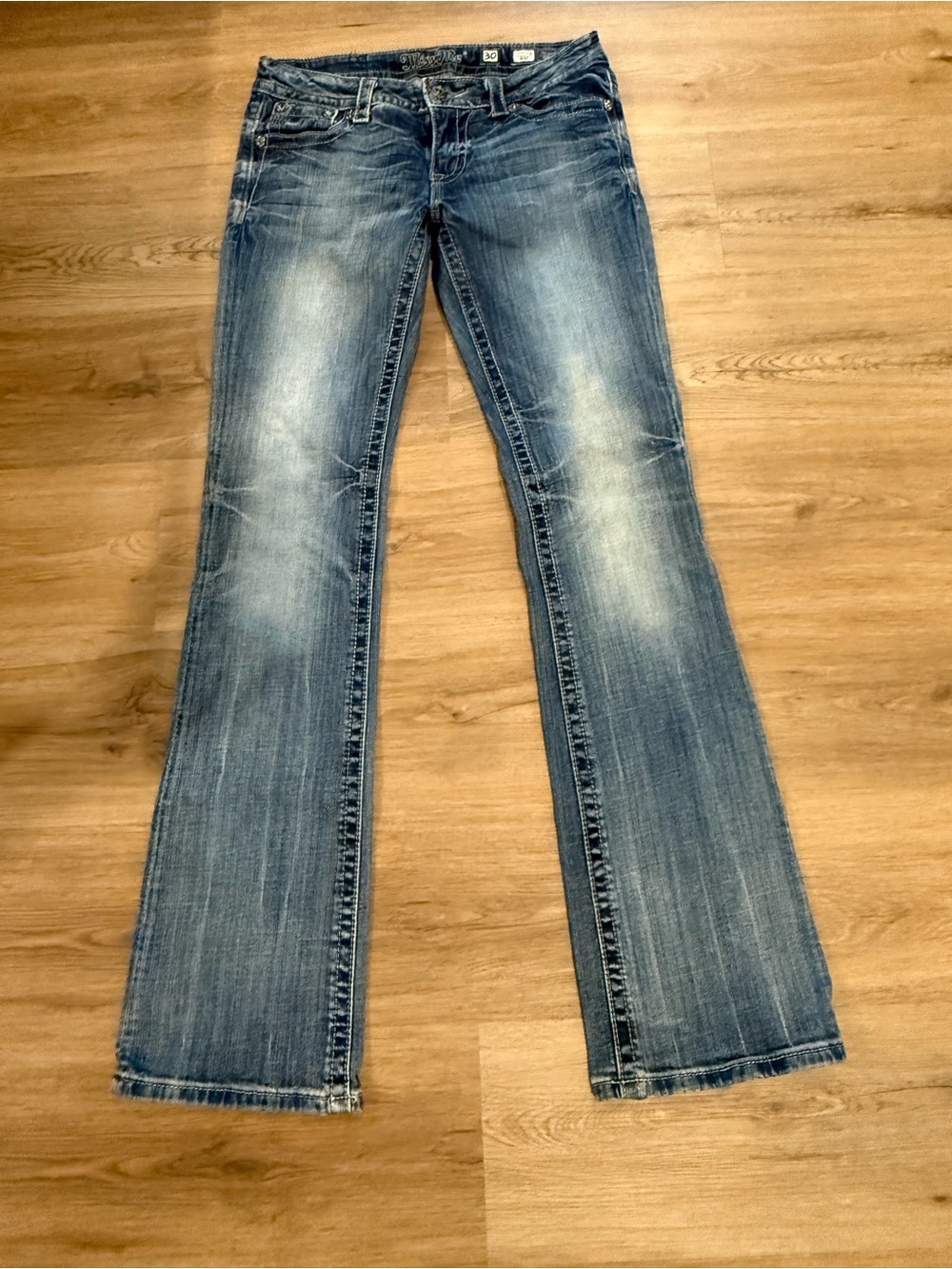 Miss Me- Wings 🪽 early 2000’s Women’s Faded Blue Bootcut Jeans